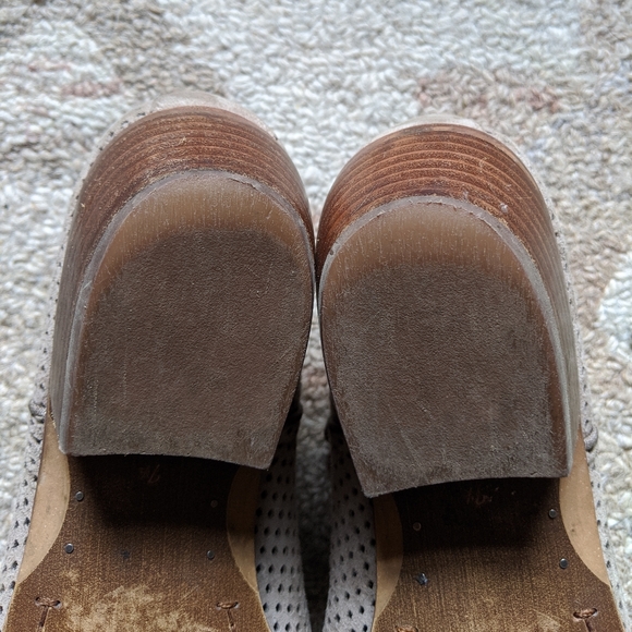 Sam Edelman | Paula | 7.5 | Perforated Suede Buckle Ankle Booties Tan - Picture 11 of 14